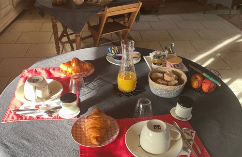 Solesmes Bed & Breakfast | 20 m² Bed and breakfast ∙ 1 bedroom ∙ 4 guests