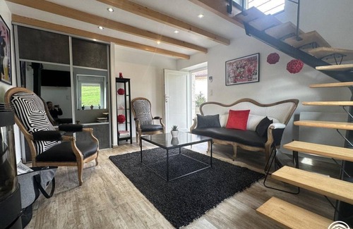 Saint-Martin-du-Frene House | 200 m² Gîte ∙ 5 bedrooms ∙ 12 guests