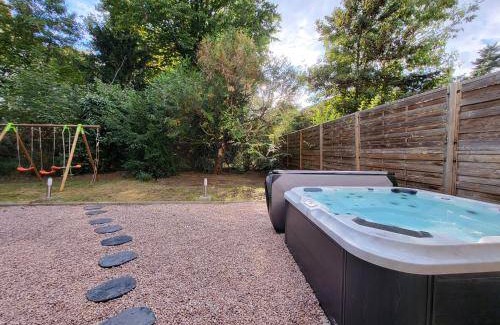 Verrieres-le-Buisson Resort | 200 m² Resort ∙ 5 bedrooms ∙ 10 guests
