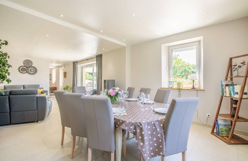 Largny-sur-Automne House | 200 m² House ∙ 4 bedrooms ∙ 9 guests