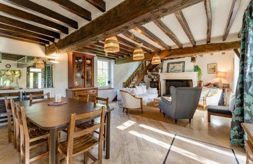 Ouanne House | 200 m² House ∙ 5 bedrooms ∙ 14 guests
