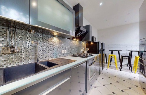 Wazemmes Resort | 200 m² Private room ∙ 1 bedroom ∙ 1 guest