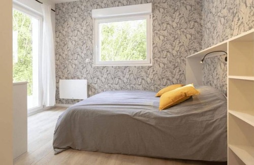 Ronchin Resort | 200 m² Private room ∙ 1 bedroom ∙ 1 guest
