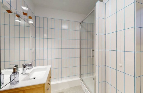 Colombes Resort | 210 m² Private room ∙ 1 bedroom ∙ 2 guests