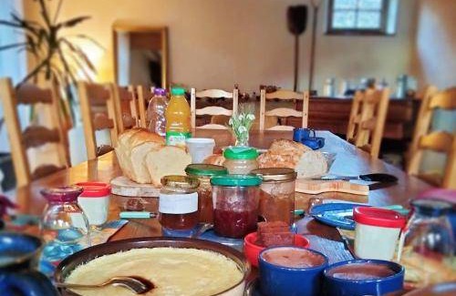 Charny-Oree-de-Puisaye Bed & Breakfast | 22 m² Bed and breakfast ∙ 2 guests