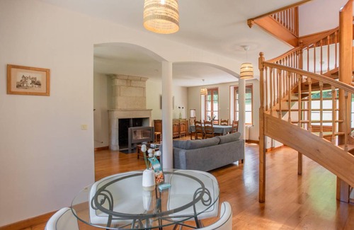 Guignicourt-sur-Vence House | 220 m² House ∙ 4 bedrooms ∙ 8 guests