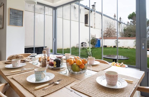 Versailles House | 230 m² House ∙ 7 bedrooms ∙ 9 guests