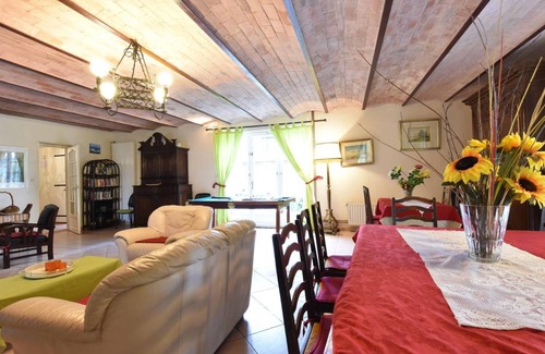 Englancourt House | 240 m² House ∙ 5 bedrooms ∙ 9 guests