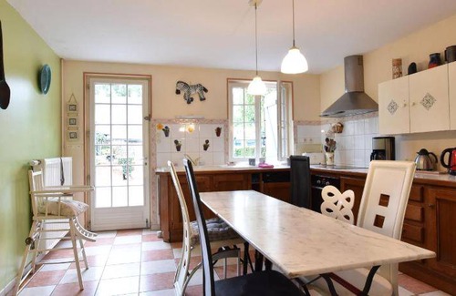 Englancourt House | 240 m² House ∙ 5 bedrooms ∙ 9 guests
