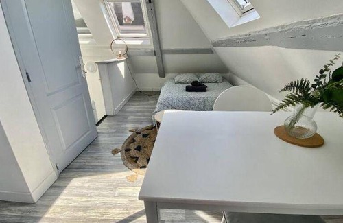 Quartier Saint-Marc - Croix de Pierre - Saint-Nicaise Apartment | 25 m² Apartment ∙ 1 bedroom ∙ 2 guests