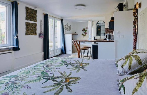 Carrieres-sous-Poissy House | 25 m² House ∙ 1 bedroom ∙ 2 guests