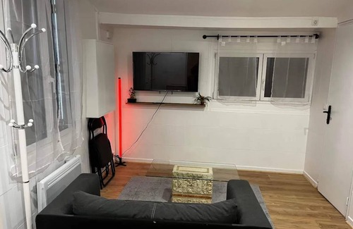 Bobigny House | 25 m² House ∙ 1 bedroom ∙ 2 guests