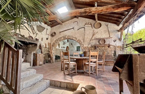 Essertines-en-Donzy Cottage | 250 m² Cabin ∙ 4 bedrooms ∙ 9 guests
