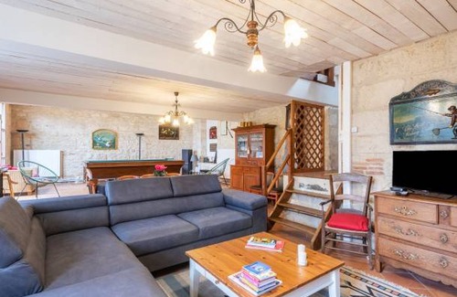 Athies-sous-Laon House | 250 m² House ∙ 5 bedrooms ∙ 10 guests