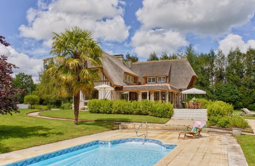 Branville Villa | 250 m² Villa ∙ 6 bedrooms ∙ 12 guests
