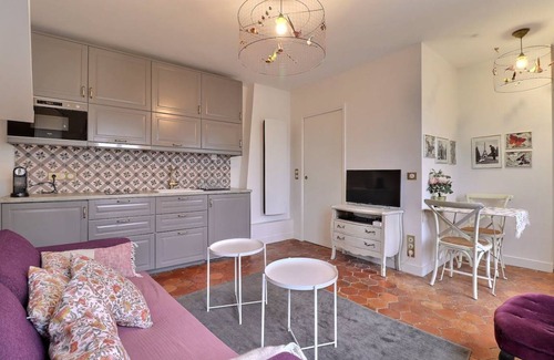 Notre Dame Apartment | 27 m² Apartment ∙ 2 guests
