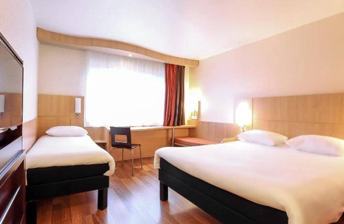 Villers-Semeuse Hotel | 27 m² Hotel ∙ 10 guests