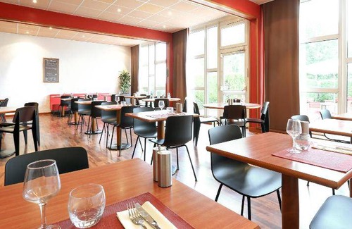 Villers-Semeuse Hotel | 27 m² Hotel ∙ 10 guests