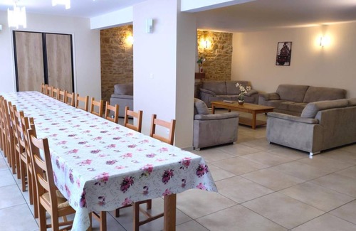 Douzy House | 294 m² Gîte ∙ 10 bedrooms ∙ 21 guests