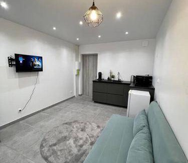 Sevran Apartment | 30 m² Apartment ∙ 1 bedroom ∙ 2 guests