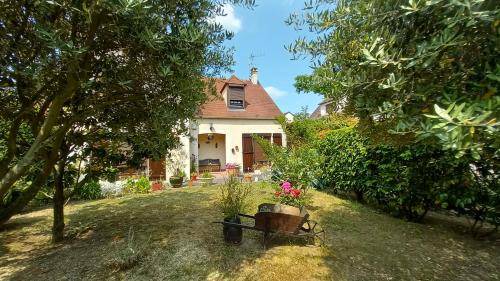 Herblay Bed & Breakfast | 30 m² Bed and breakfast ∙ 3 guests