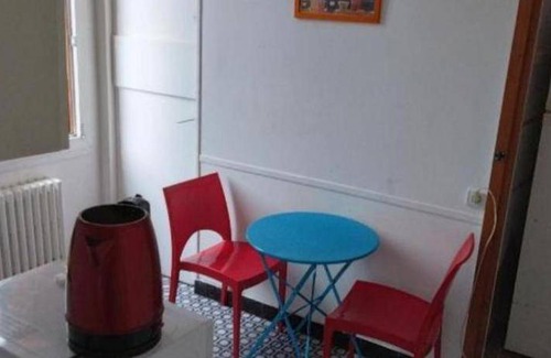 La Courneuve Hostel | 30 m² Hostel ∙ 2 guests