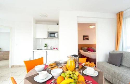 Plaine des Bouchers Apartment | 30 m² Serviced apartment ∙ 10 guests