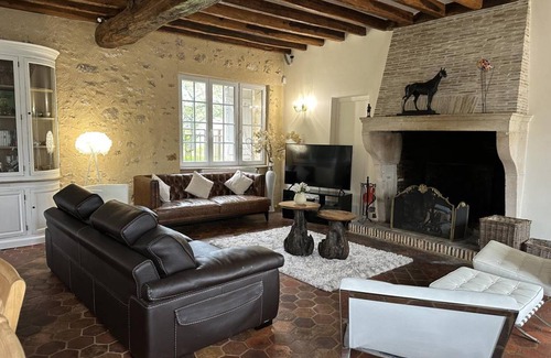 Villiers-Saint-Georges House | 300 m² Gîte ∙ 7 bedrooms ∙ 12 guests