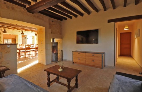 Le Pin-la-Garenne Cottage | 300 m² Cabin ∙ 3 bedrooms ∙ 8 guests