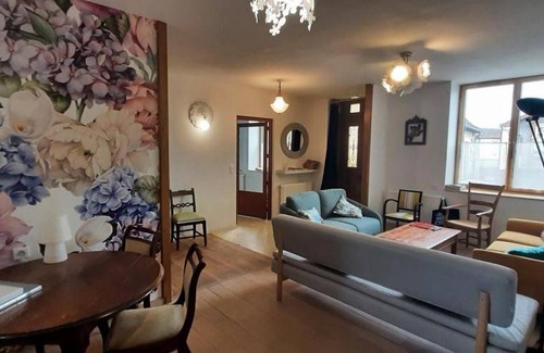 Cormoz House | 300 m² Gîte ∙ 7 bedrooms ∙ 15 guests