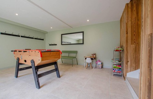 Neuville-sur-Seine House | 300 m² Gîte ∙ 6 bedrooms ∙ 15 guests