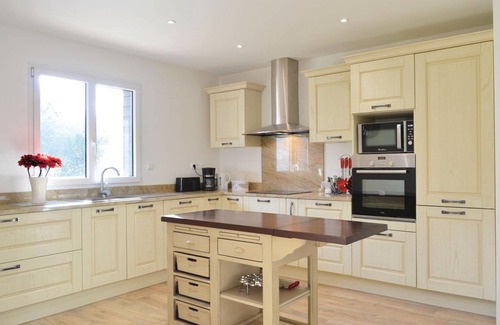 Saint-Denoeux House | 300 m² House ∙ 4 bedrooms ∙ 12 guests