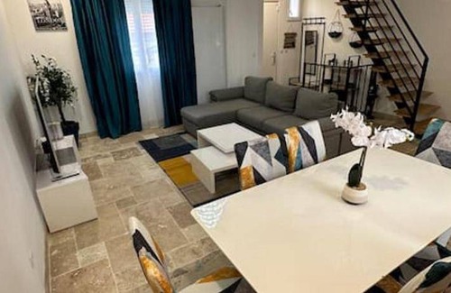 Colombes Villa | 300 m² Villa ∙ 3 bedrooms ∙ 7 guests