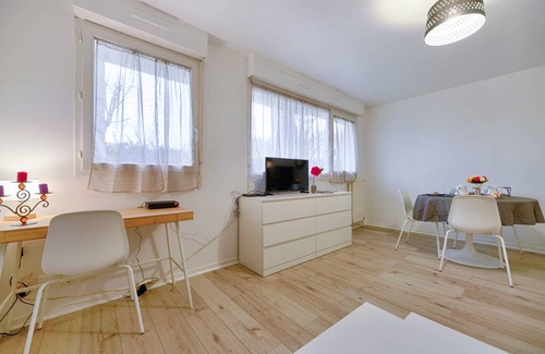 Savigny-le-Temple Apartment | 31 m² Apartment ∙ 2 guests