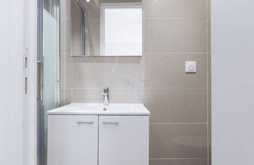Bagnolet Resort | 330 m² Private room ∙ 1 bedroom ∙ 1 guest