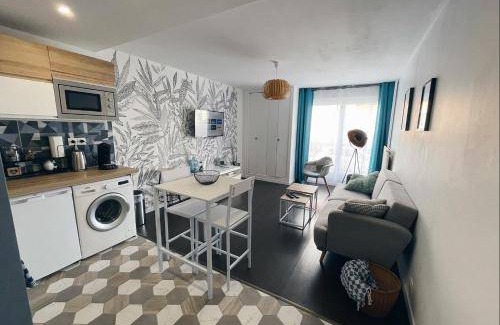 Saint-Jacques - Saint-Roch Apartment | 35 m² Apartment ∙ 1 bedroom ∙ 3 guests