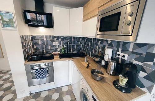 Saint-Jacques - Saint-Roch Apartment | 35 m² Apartment ∙ 1 bedroom ∙ 3 guests
