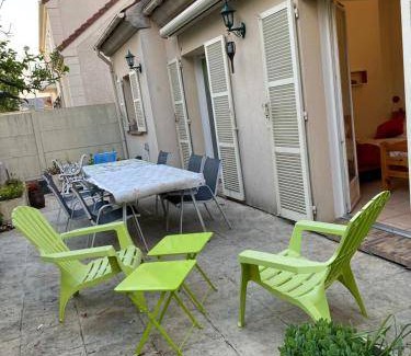 Herblay Bed & Breakfast | 35 m² Bed and breakfast ∙ 5 guests