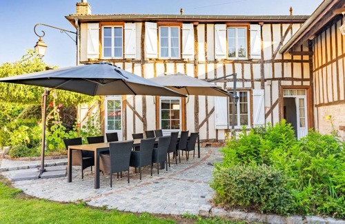 Louvemont Cottage | 380 m² Cabin ∙ 8 bedrooms ∙ 15 guests