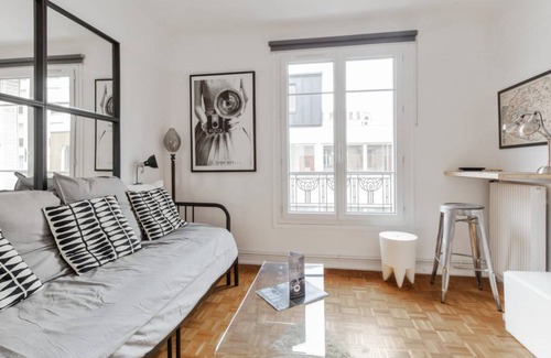 Saint-Mande Apartment | 40 m² Apartment ∙ 1 bedroom ∙ 2 guests