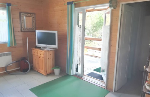 Presles-et-Boves Ski Chalet | 40 m² Chalet ∙ 2 bedrooms ∙ 4 guests