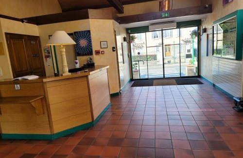 Dompierre-sur-Besbre Hotel | 40 m² Hotel ∙ 6 guests