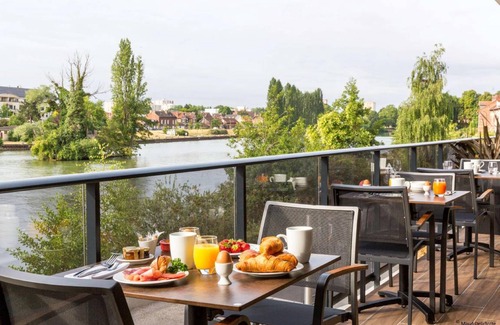 Margny-les-Compiegne Hotel | 40 m² Hotel ∙ 127 guests