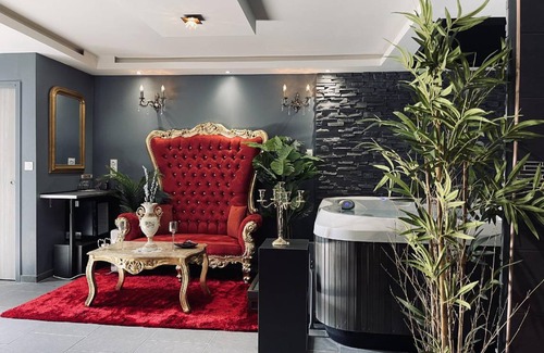 Sin-le-Noble Hotel | 40 m² Hotel ∙ 2 guests