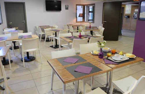 La Demi - Lune Apartment | 40 m² Serviced apartment ∙ 127 guests