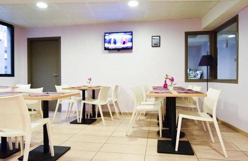 La Demi - Lune Apartment | 40 m² Serviced apartment ∙ 127 guests