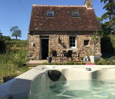 La Fresnaye-au-Sauvage Bed & Breakfast | 45 m² Bed and breakfast ∙ 3 bedrooms ∙ 4 guests