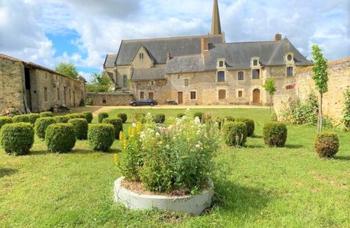 Saint-Georges-sur-Layon Bed & Breakfast | 45 m² Bed and breakfast ∙ 1 bedroom ∙ 2 guests