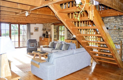 Loisia House | 450 m² Farmhouse ∙ 7 bedrooms ∙ 15 guests