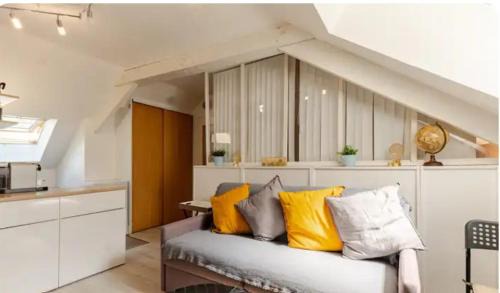 Athis-Mons Apartment | 4pers 2lits 5 min aéroport Orly,navette et parking extra,location en nuit et jourChez Jeff